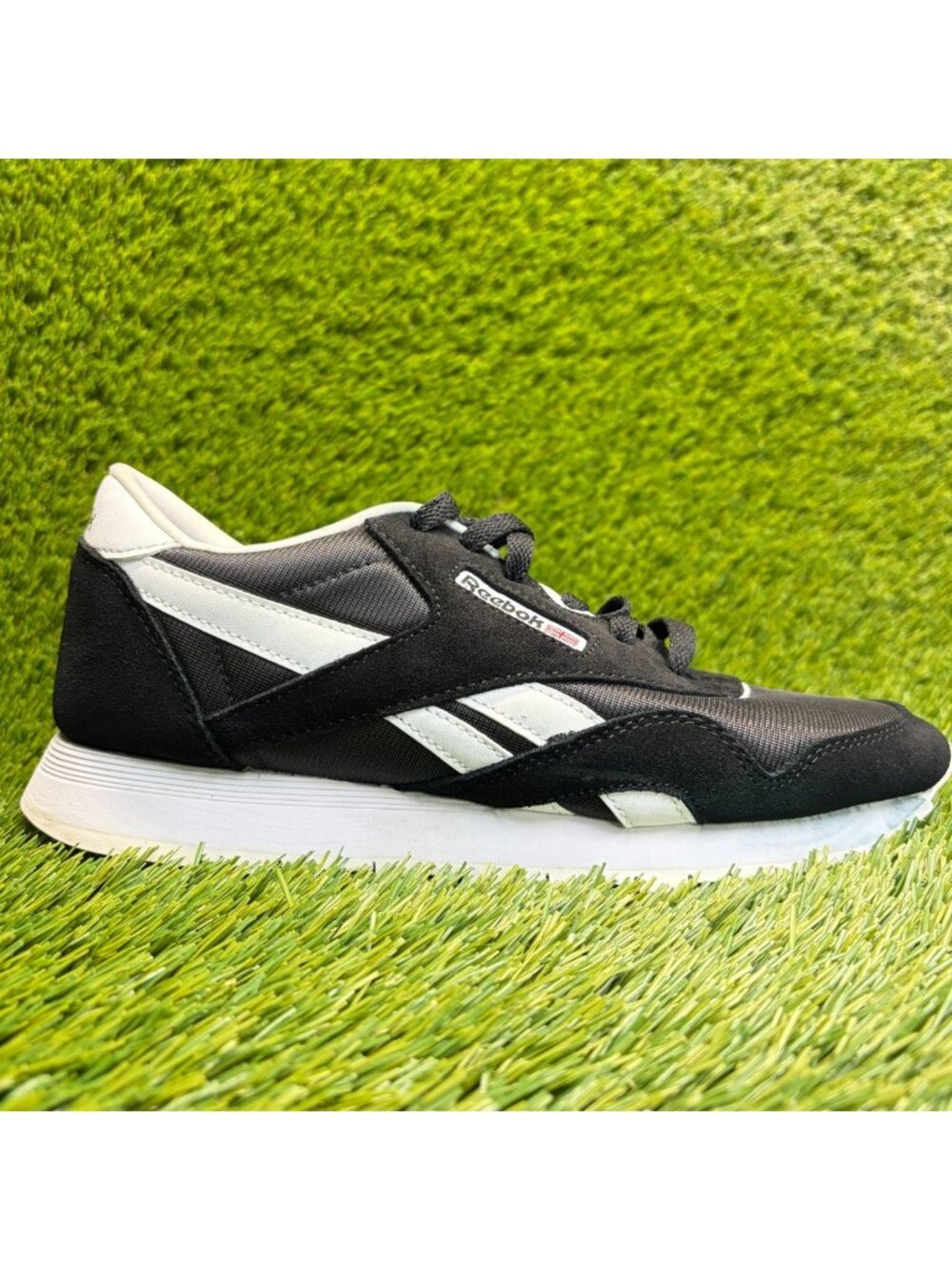 Reebok Classic Nylon Boys Size 6.5Y Black White Athletic Running Shoes Sneakers